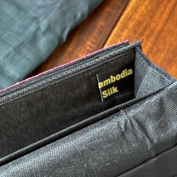 Cambodian Khmer Silk Two Tone Black Purple Handmade Scarf and Wallet set - Picture 5 of 5